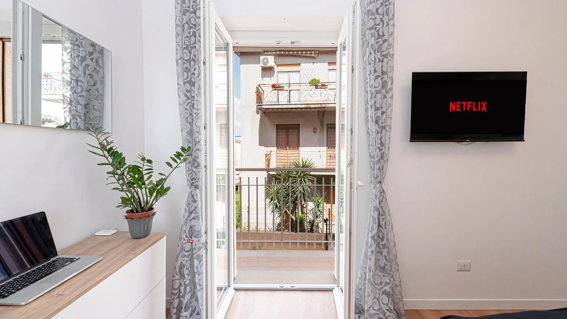 Ruggieri Apartments Roma - A 5 Minuti Dalla Metro A Anagnina 0*, Rome