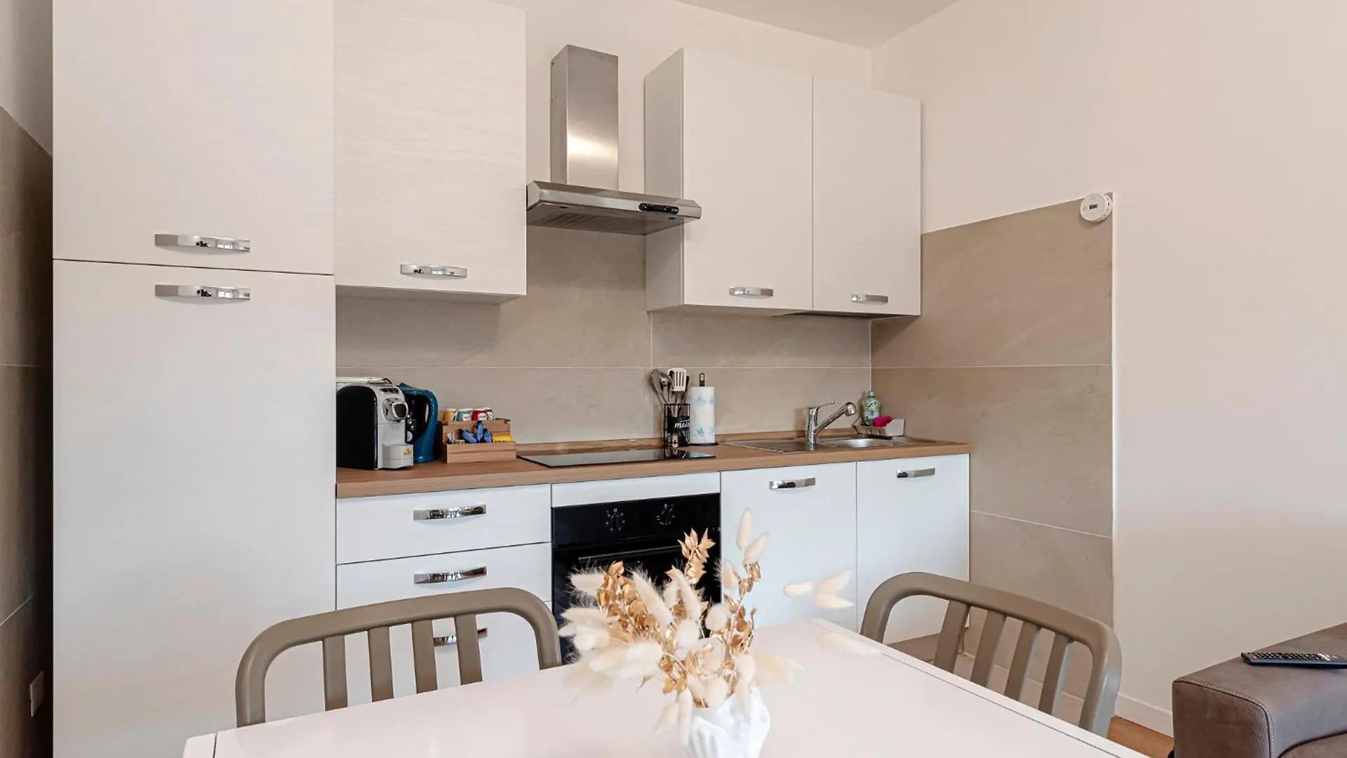 Ruggieri Apartments Roma - A 5 Minuti Dalla Metro A Anagnina 0*, Rome Italy