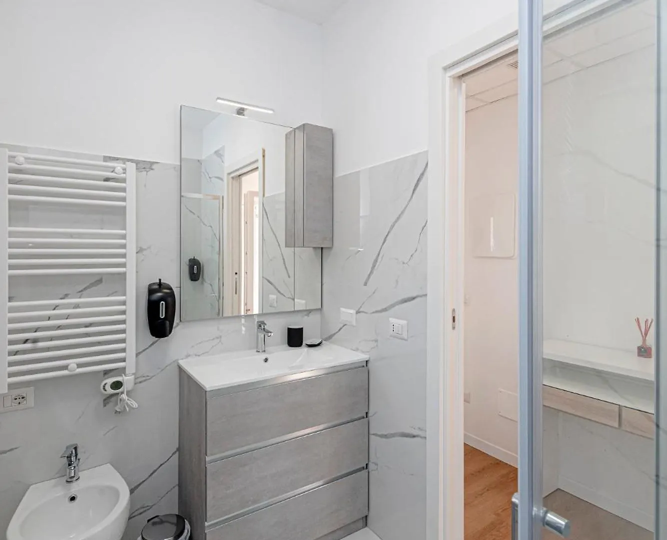 Ruggieri Apartments Roma - A 5 Minuti Dalla Metro A Anagnina 0*, Rome